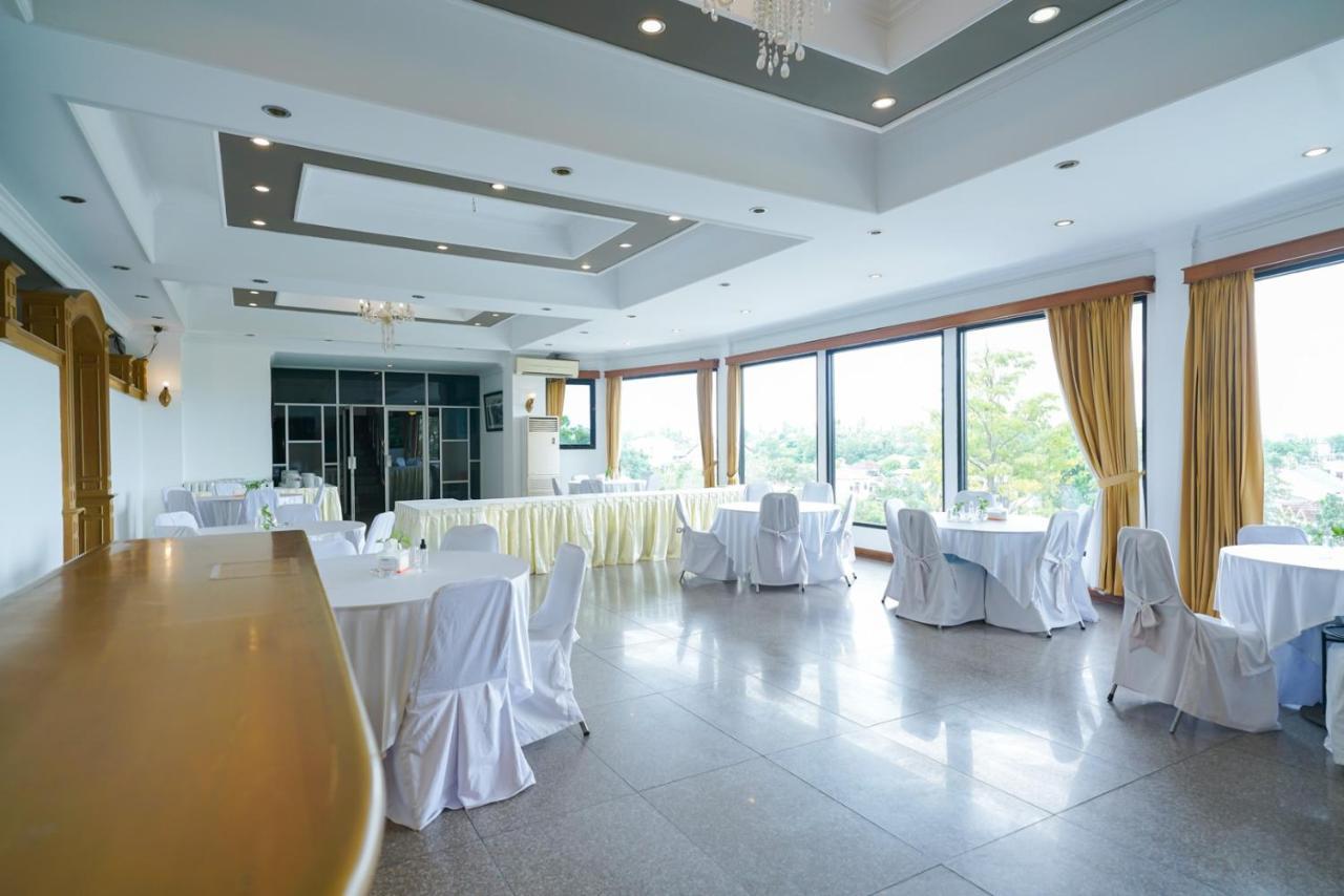 Urbanview By Millenium Hotel Pangkal Pinang Buitenkant foto
