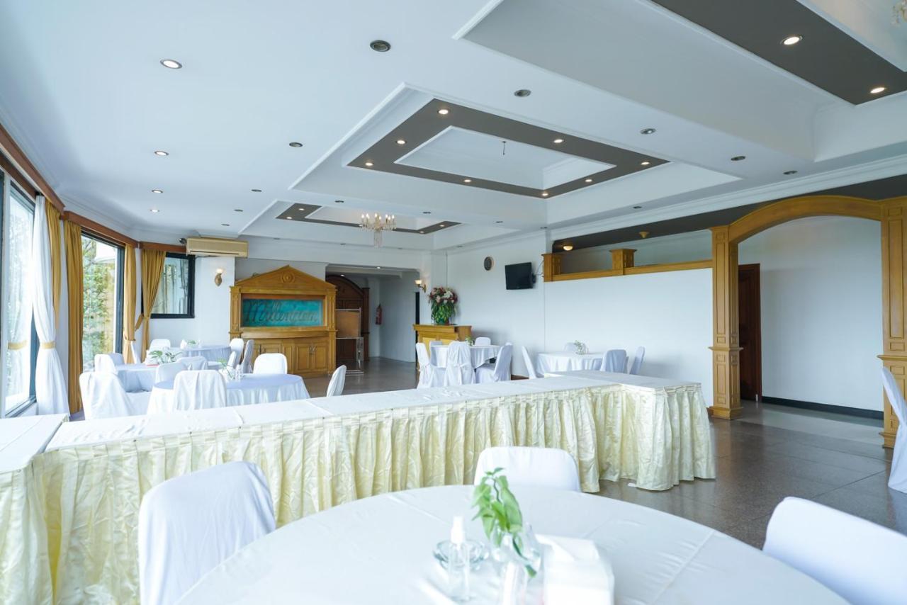 Urbanview By Millenium Hotel Pangkal Pinang Buitenkant foto
