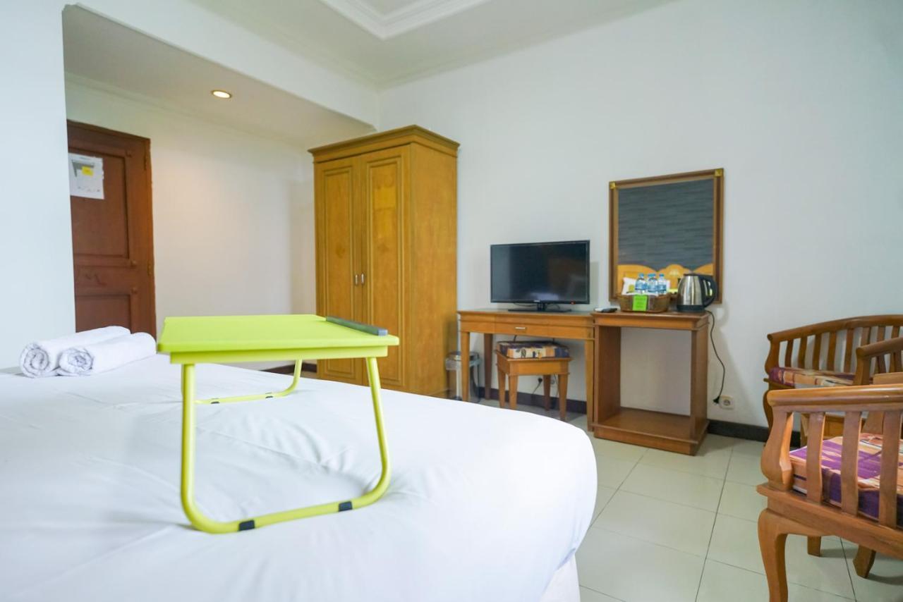 Urbanview By Millenium Hotel Pangkal Pinang Buitenkant foto