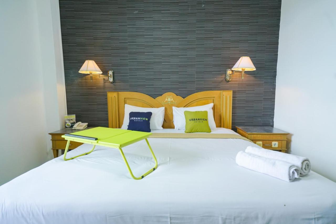 Urbanview By Millenium Hotel Pangkal Pinang Buitenkant foto